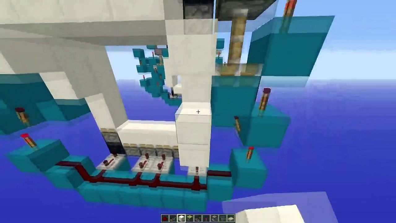 Minecraft Tutorial: Compacted 4x4 Seamless Piston Door