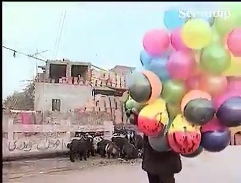 ایک ایسا شخص جو ہے تومعذور فقیر مگر اس نے شوکت خانم لاہور بنانے میں حصہ ڈالا مگر اس کے پاس پیسے کہاں سے آئے دلچسپ ویڈیو