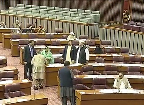 پانامہ لیکس سے دو دن پہلے مراد سعید کا قومی اسمبلی میں حکومت سے کرپشن پر سوال۔۔