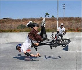 video drole de chute et insolie avec voix off délirante compil 8 par Fail 2 Ouf