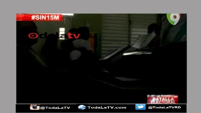 LANZAN DISPAROS FUERA DE ESCUELA EMMA BALAGUER DE SANTO DOMINGO OESTE-NOTICIAS SIN-VIDEO