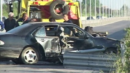 Zyrtarët e rrugëve në burg - Top Channel Albania - News - Lajme