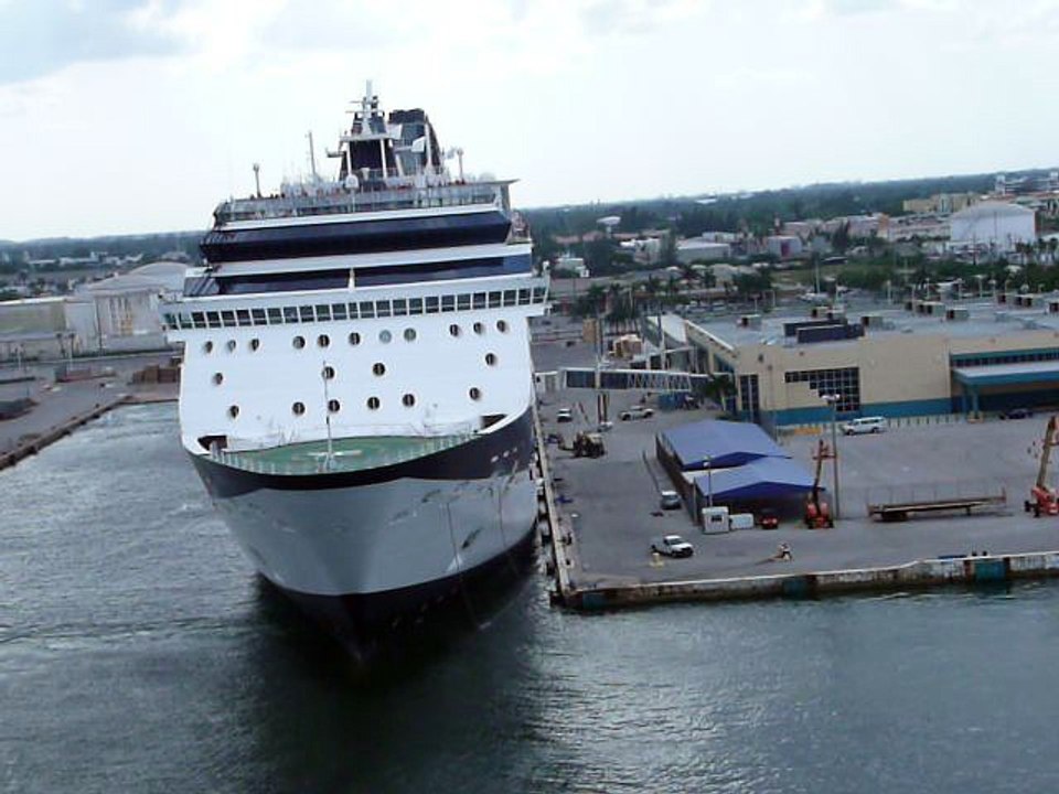 PORT E 013 P1080155