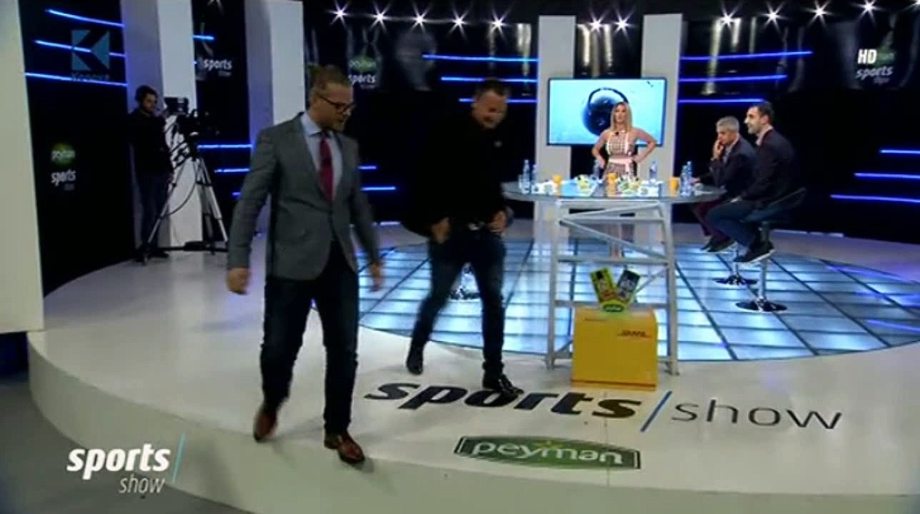 Presidenti z. Ekrem Elshani gjuan penalti ne Klan Kosova