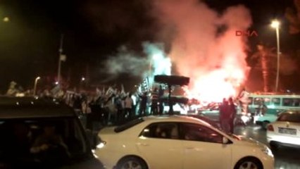 Marmaris'te Kartallardan Coşkulu Kutlama