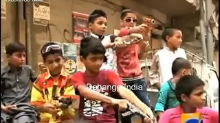 Pakistani children are given Toy shotguns, AK-47s to fight with eachother