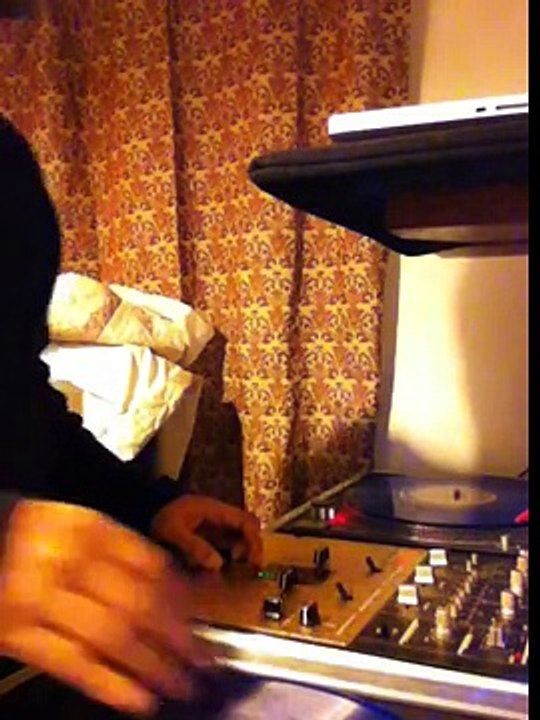 Upperkutz - All that scratching is making me itch 23/01/11