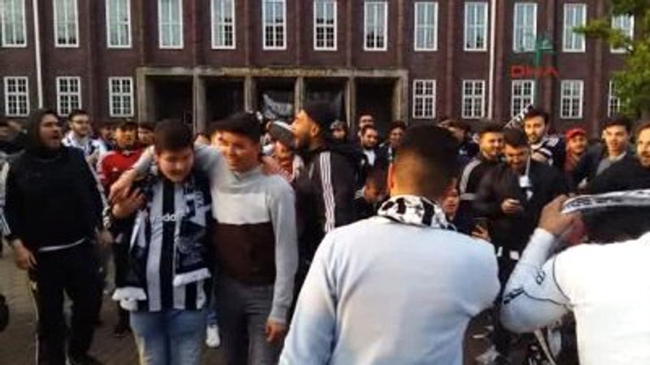 Köln'de Beşiktaş Karnavalı