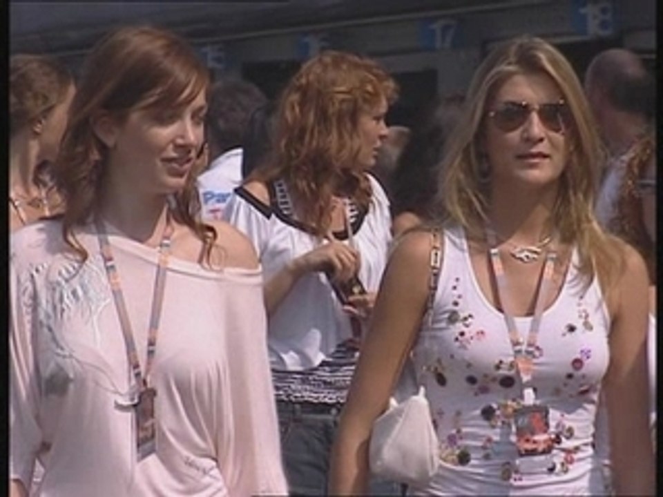 Crazy Sexy F1 Pit Babes ("Middle Quality" version)
