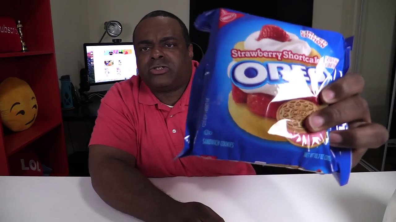 STRAWBERRY SHORTCAKE OREO TASTE TEST!