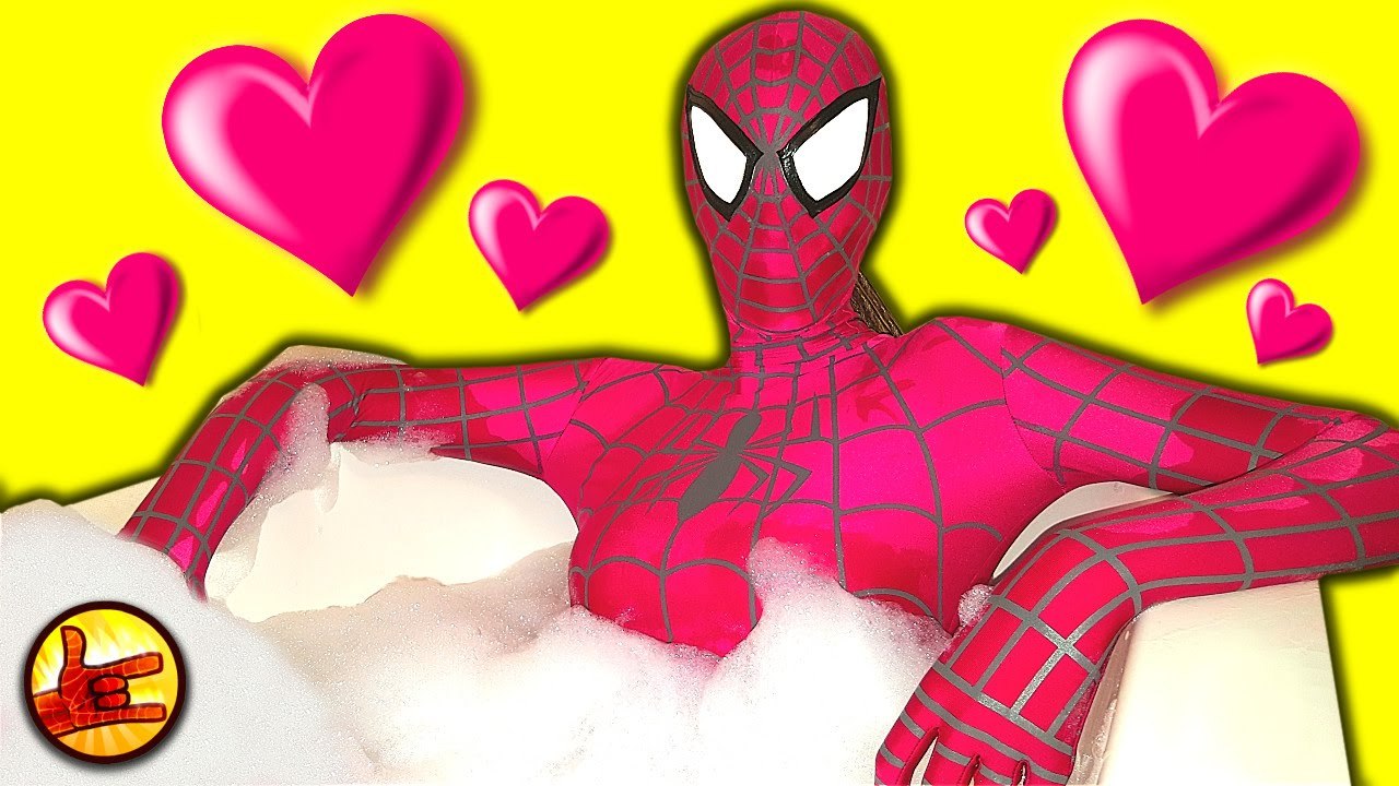 PINK SPIDERGIRL BATH TIME vs SPIDERMAN Bubble BathTime - Fun in Real Life Superhero Movie - SHMIRL (1080p)