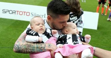 Sosa'nın Eşi, Arjantinli Futbolcunun Saçlarını Kesti