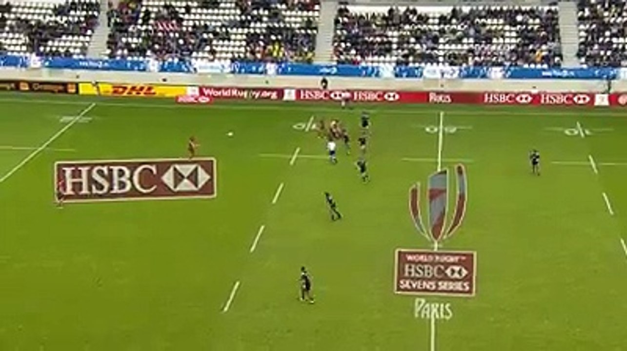 Paris 7s : Akira Ioane confond rugby et catch avec un Portugais