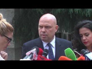 Report TV - Manjani me Llallën: Çdo zyrtar publik duhet të hetohet pa frikë