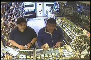 Romanian Gypsy stealing phone caught on camera