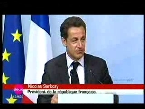 SARKOZY BOURRé au G8, 2007.Censuré en France-