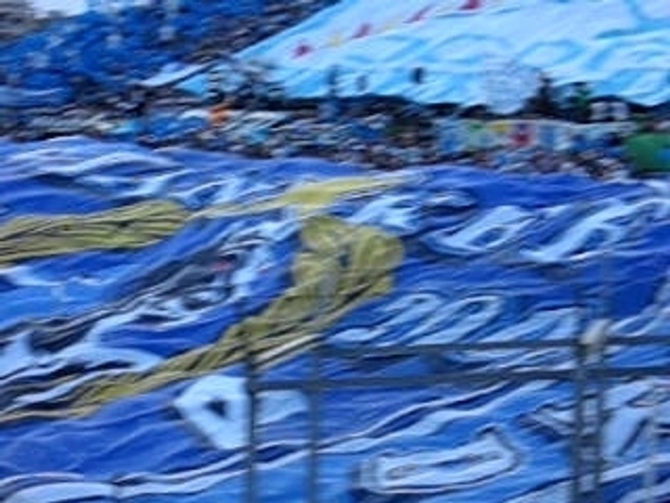 Entree des joueurs et tifo om sedan