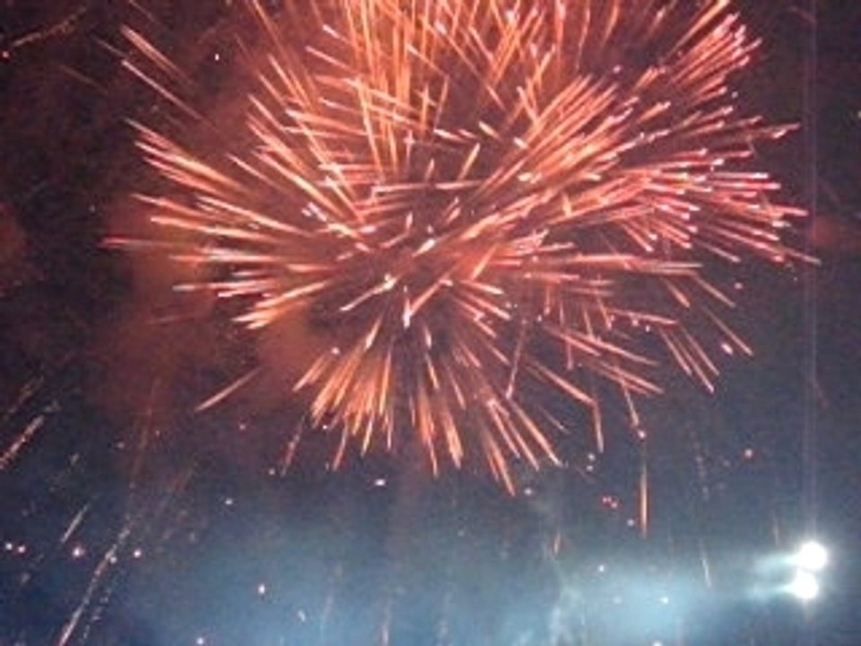 OM-SEDAN  feu d'artifice on vous met le feu a la fin