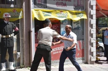 Evlatlarının Şehadet Haberini Alan Anne ve Baba Yıkıldı