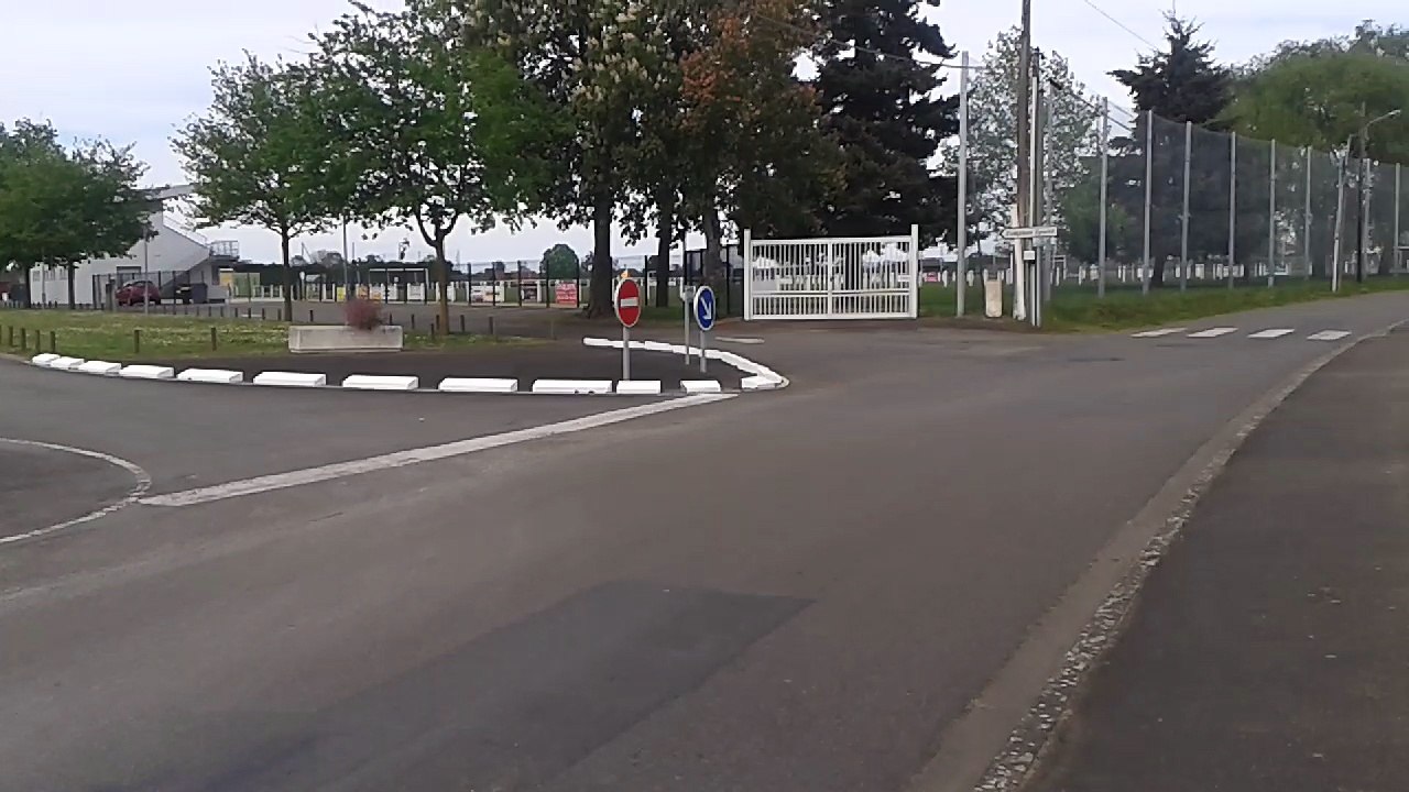 Le cimetière de Neuville sur Sarthe