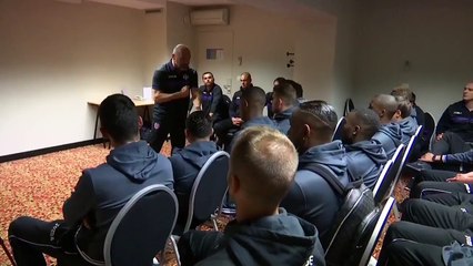 L'entraîneur toulousain Pascal Dupraz motive ses joueurs