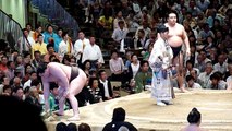 Yokozuna Hakuho (12-0) - Ozeki Kakuryu (10-2) , Sumo : Natsubasho 2013