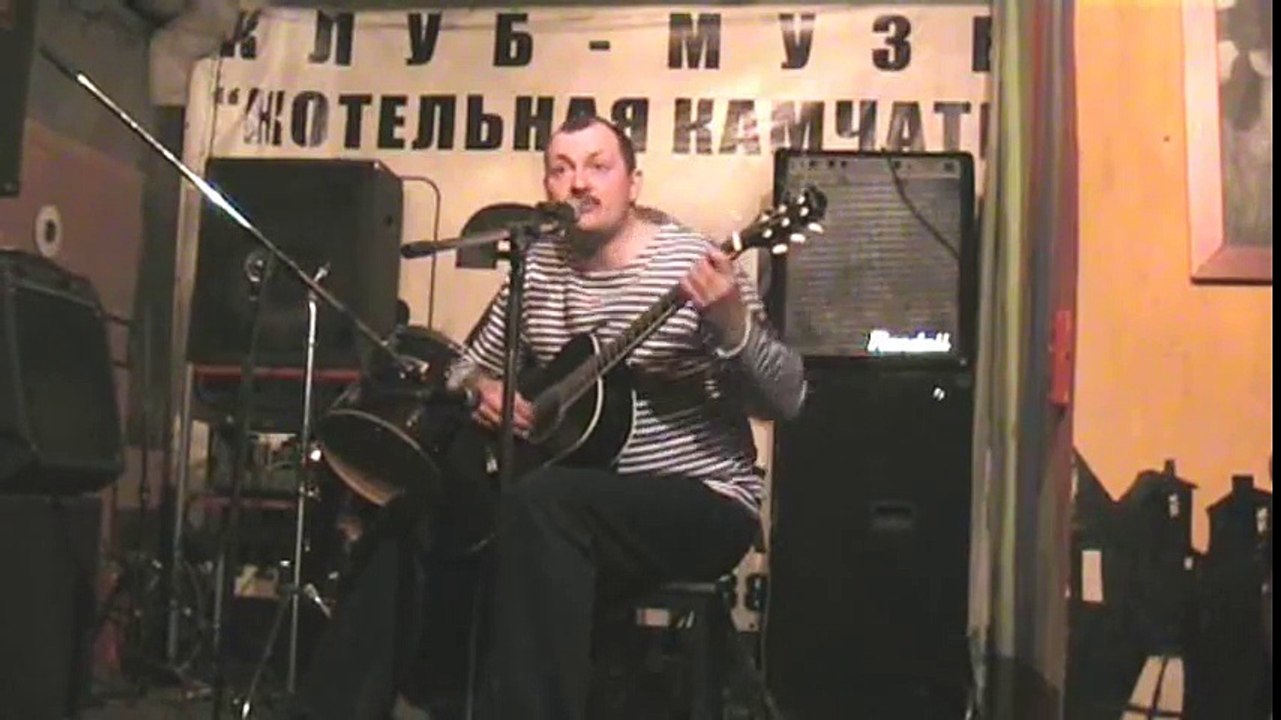 Пошел на хуй, пидарас!!!!! (в клубе)