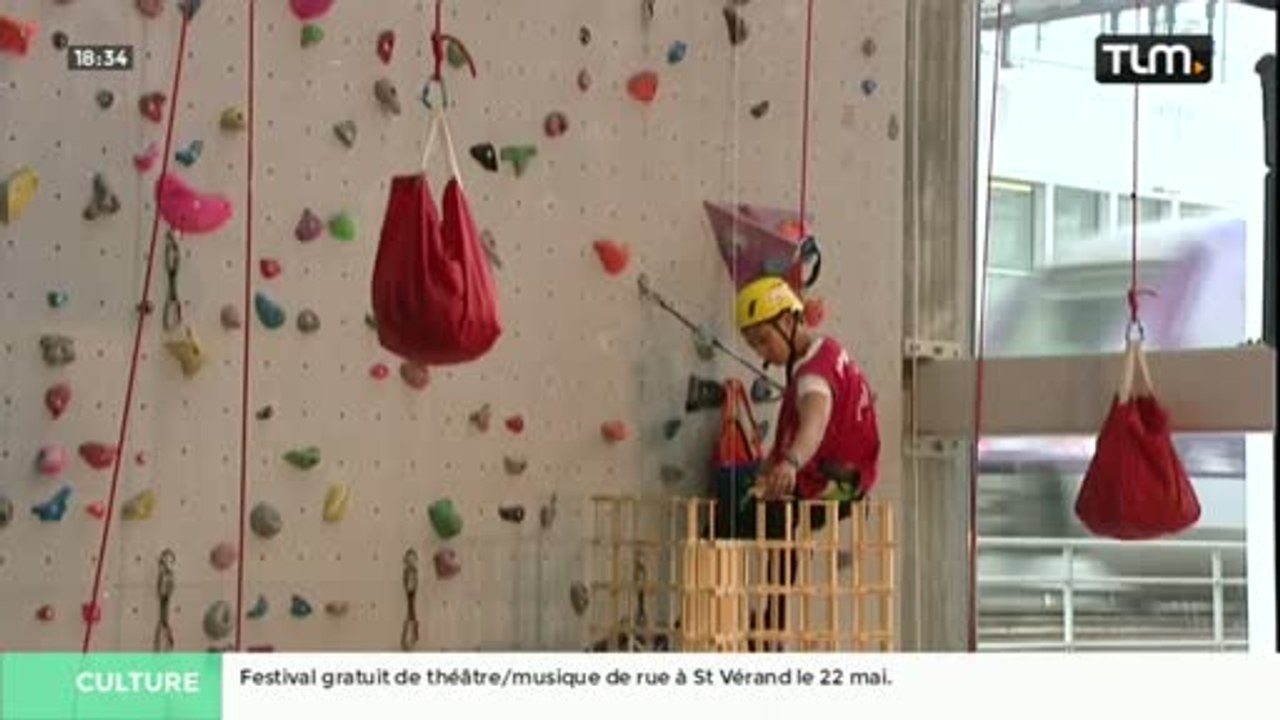 Record: une tour de 18 mètres en "Kapla"