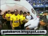 Barcelona 2 Emelec 2. 19 Agosto 2009. Goles del Barcelona y salida espectacular del equipo.