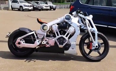Bike Lovers Check Out This Cool Motorcycle!