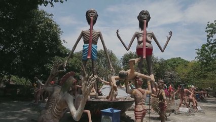 Un templo recrea el infierno budista en Tailandia