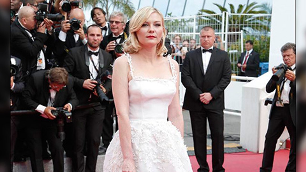 (VIDEO) Kirsten Dunst WOWS At Cannes