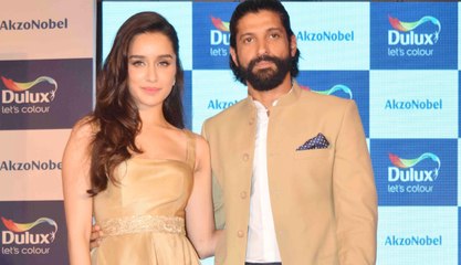 Farhan Akhtar and Shraddha Kapoor's Naughty Dance!