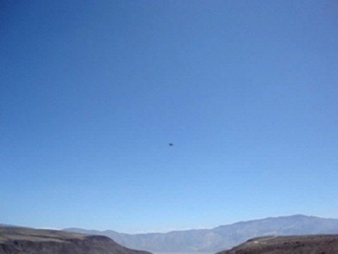 avion de chasse volant ds la valleé de la mort par maxcgb40