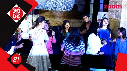 Kareena Kapoor got upset while doing intimate scene - Bollywood News - #TMT