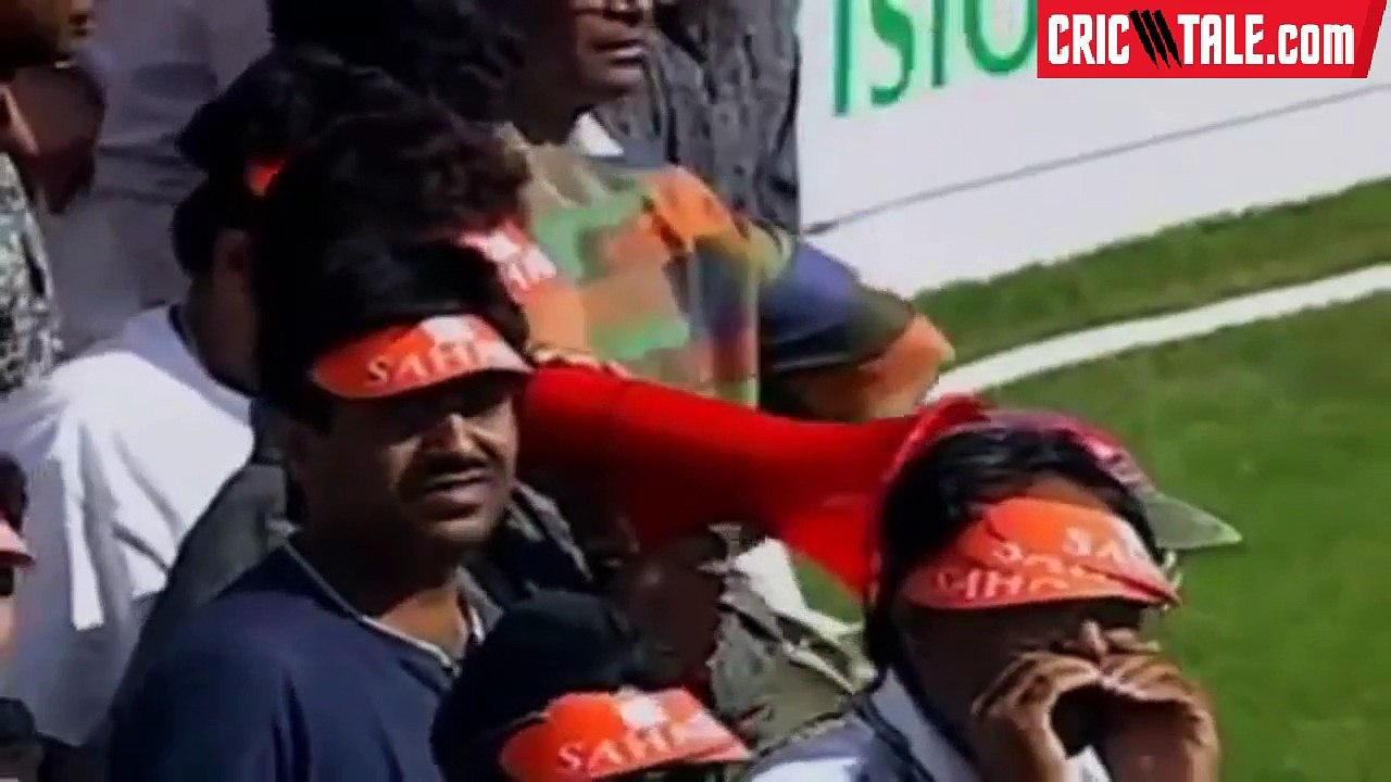 INZAMAM BEATS THE HELL OUT OF AN INDIAN SPECTATOR !