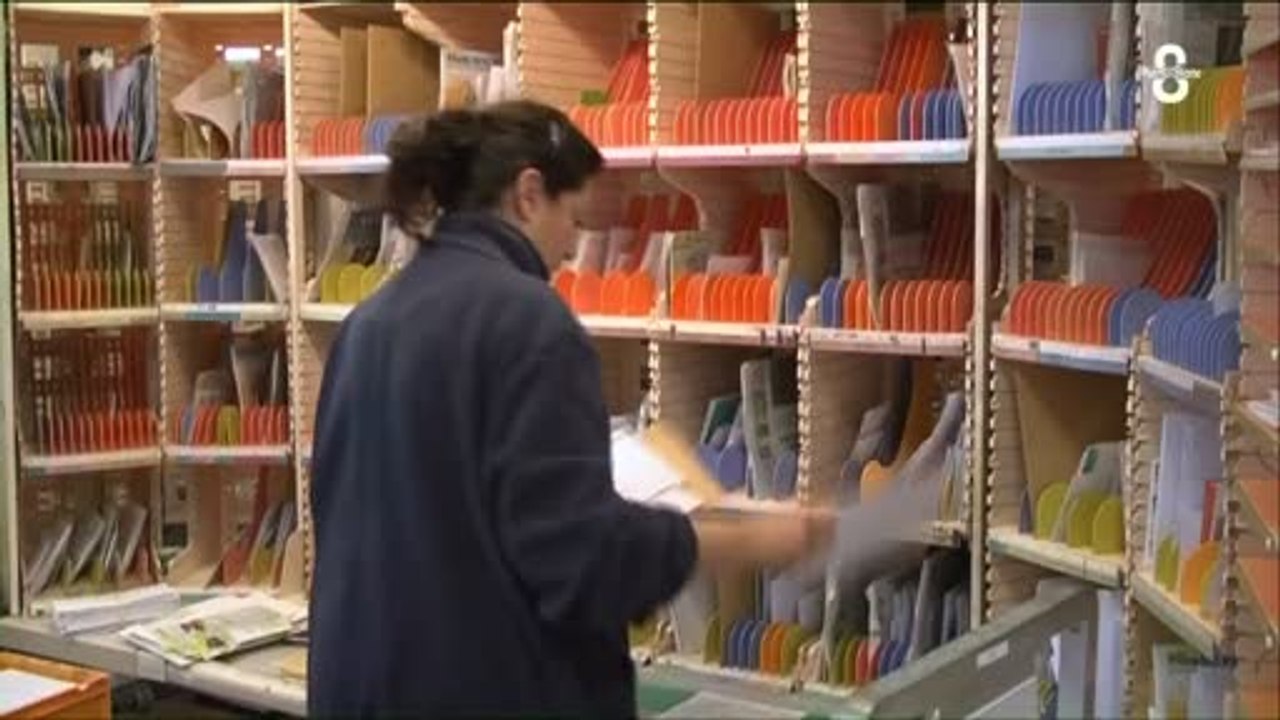 La Poste : Gros plan sur le travail d'un facteur