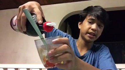 Defi manger: ketchup,moutard,soyou,vinaigre