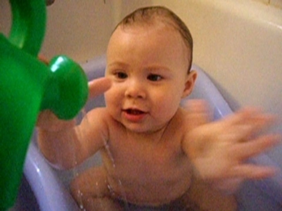 ANNA dans son bain
