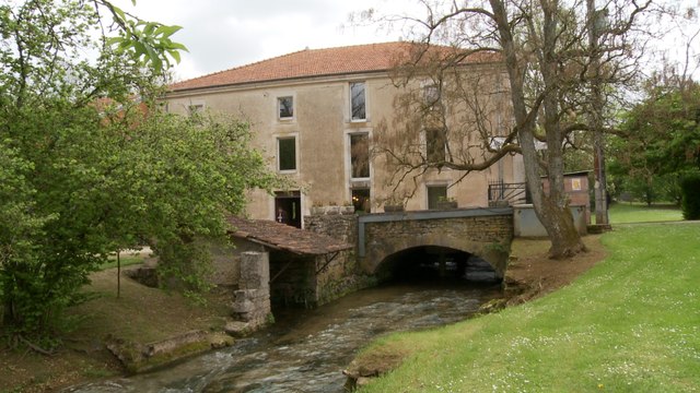 Exposition d'artisanat d'art au Moulin de Givrauval