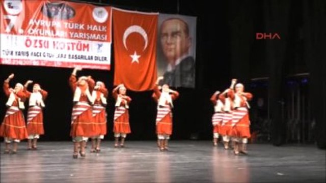 Karlsruhe?de Avrupa Türk Halk Oyunları Yarışması Yapıldı 2-