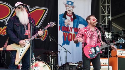 L’interview polémique du chanteur des Eagles of Death Metal