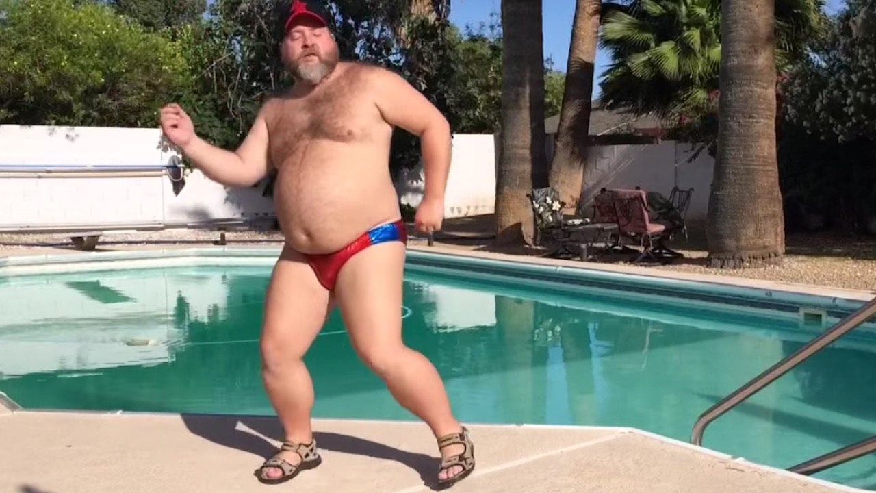 Cute Bear Dances To Justin Timberlake