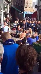 Une belle façon de feter la victoire : chaude cette supportrice de Bruges