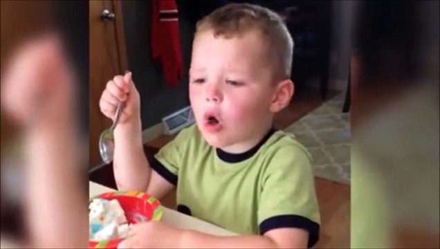 Ce Gamin Pique Une Crise Dés L'annonce Du Mariage De Sa Baby-Sitter, Dont Il Est Éperdument Amoureux