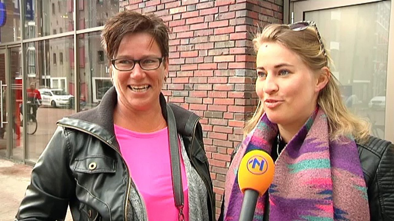 Primark Groningen opent haar deuren; mensen staan uren in de rij - RTV Noord