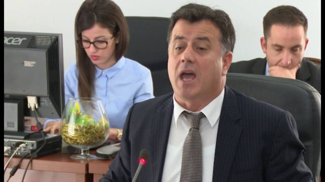 DEBATI PER PAJISJEN E PERGJIMIT,TAHIRI, ÇAKO E LLALLA DO DESHMOJNE NE KOMISIONIN E SIGURISE LAJM