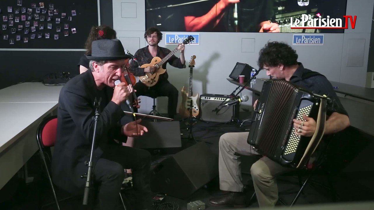 Miossec chante « Après le bonheur » en live au Parisien