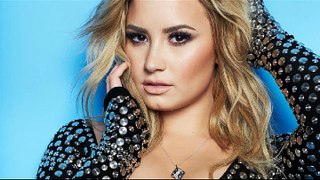 Demi Lovato - OffScreen