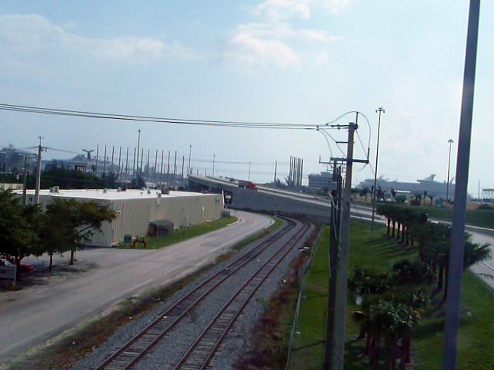 PORT E 003 P1080137